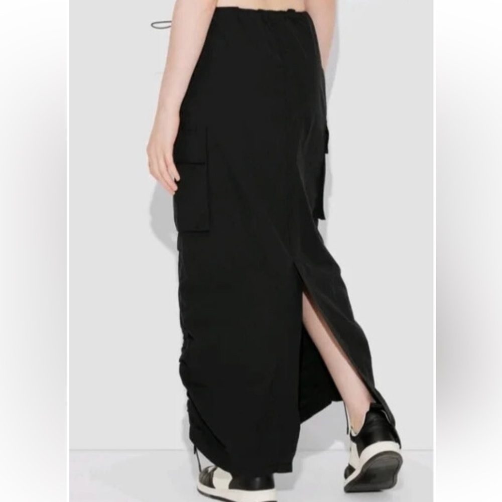 Black Ruched Gathered Cargo Maxi Skirt - Picture 3 of 4